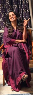 Saba Qamar feet photo 8