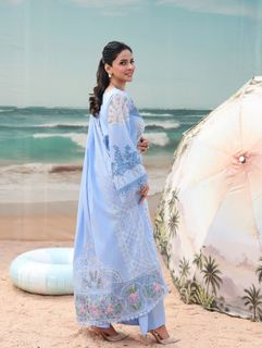 Saba Qamar feet photo 19