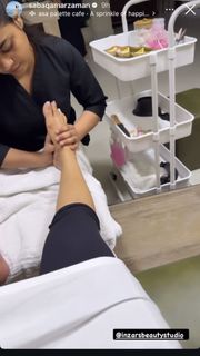 Saba Qamar feet photo 2