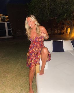 Saba Tümer feet photo 4