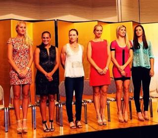 Sabine Lisicki feet photo thumbnail