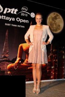 Sabine Lisicki feet photo thumbnail