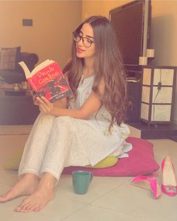 Saboor Ali feet photo 10