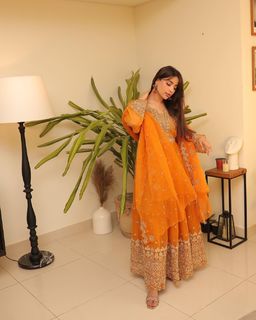 Saboor Ali feet photo 3