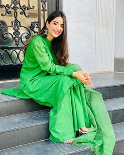 Saboor Ali feet photo 16
