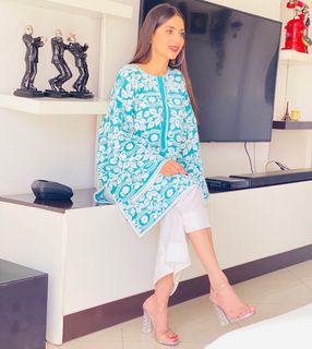 Saboor Ali feet photo 8