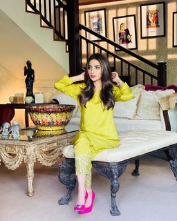 Saboor Ali feet photo 1