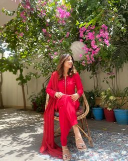 Saboor Ali feet photo 3