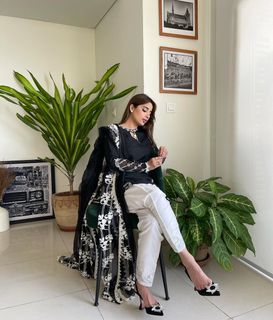 Saboor Ali feet photo 11