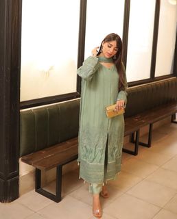 Saboor Ali feet photo 16