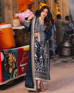 Saboor Ali feet photo 17