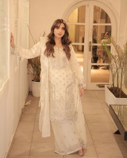Saboor Ali feet photo 1