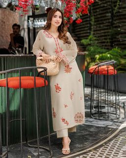 Saboor Ali feet photo 5