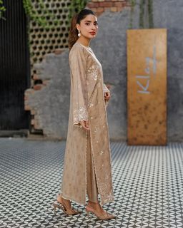 Saboor Ali feet photo 2