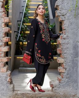 Saboor Ali feet photo 12