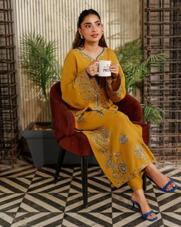Saboor Ali feet photo 17