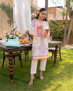 Saboor Ali feet photo 11