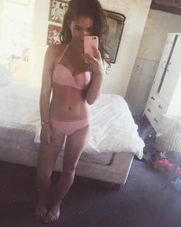 Sabrina Bartlett feet photo 13