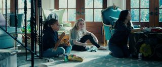 Sabrina Carpenter feet photo thumbnail