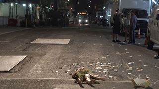 Sabrina Carpenter feet photo thumbnail