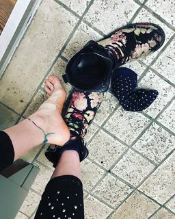 Sabrina Cereseto feet photo thumbnail