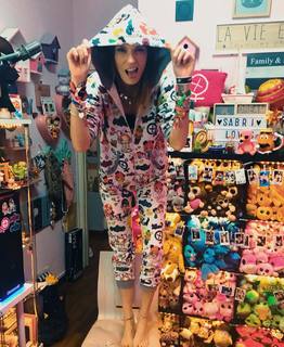 Sabrina Cereseto feet photo thumbnail