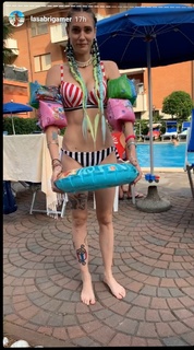 Sabrina Cereseto feet photo thumbnail