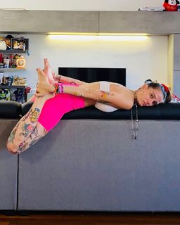 Sabrina Cereseto feet photo thumbnail