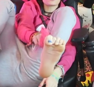 Sabrina Cereseto feet photo thumbnail