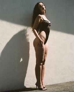 Sabrina Claudio feet photo 13