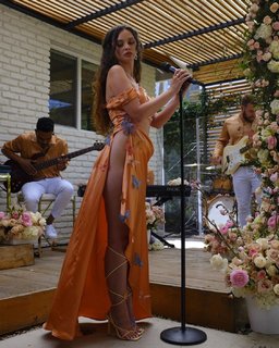 Sabrina Claudio feet photo 8