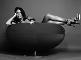 Sabrina Ferilli feet photo thumbnail