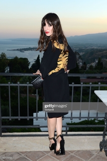 Sabrina Impacciatore feet photo 17