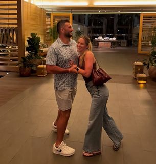 Sabrina Ionescu feet photo thumbnail