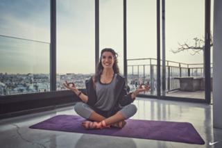 Sabrina Ouazani feet photo 3