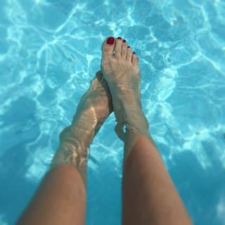Sabrina Ouazani feet photo 7