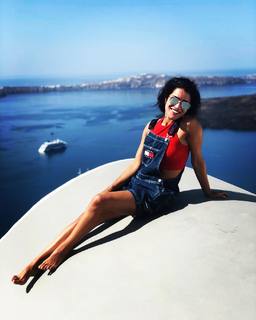 Sabrina Ouazani feet photo 4