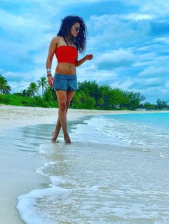 Sabrina Ouazani feet photo 17