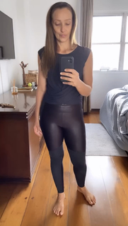 Sabrina Parlatore feet photo 2
