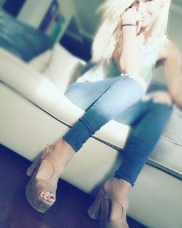 Sabrina Rojas feet photo 8