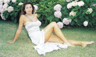 Sabrina Salerno feet photo thumbnail