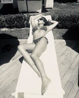 Sabrina Salerno feet photo thumbnail