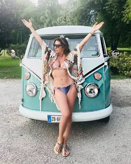 Sabrina Salerno feet photo thumbnail