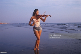 Sabrina Salerno feet photo thumbnail