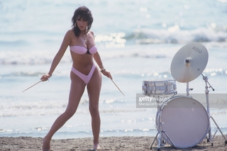 Sabrina Salerno feet photo thumbnail