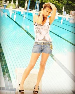 Sabrina Salerno feet photo thumbnail