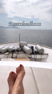 Sabrina Salerno feet photo thumbnail