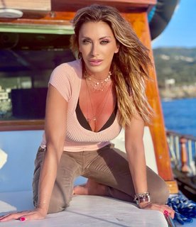 Sabrina Salerno feet photo thumbnail