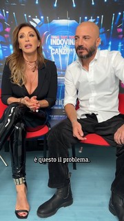 Sabrina Salerno feet photo thumbnail