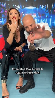 Sabrina Salerno feet photo thumbnail